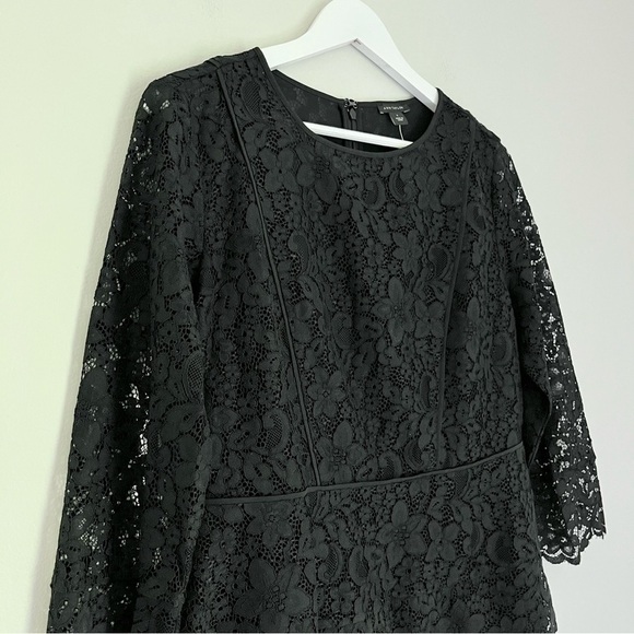NWT Ann Taylor Women’s Lace Overlay 3/4 Bell Sleeve Top Black Size Small - Picture 3 of 8